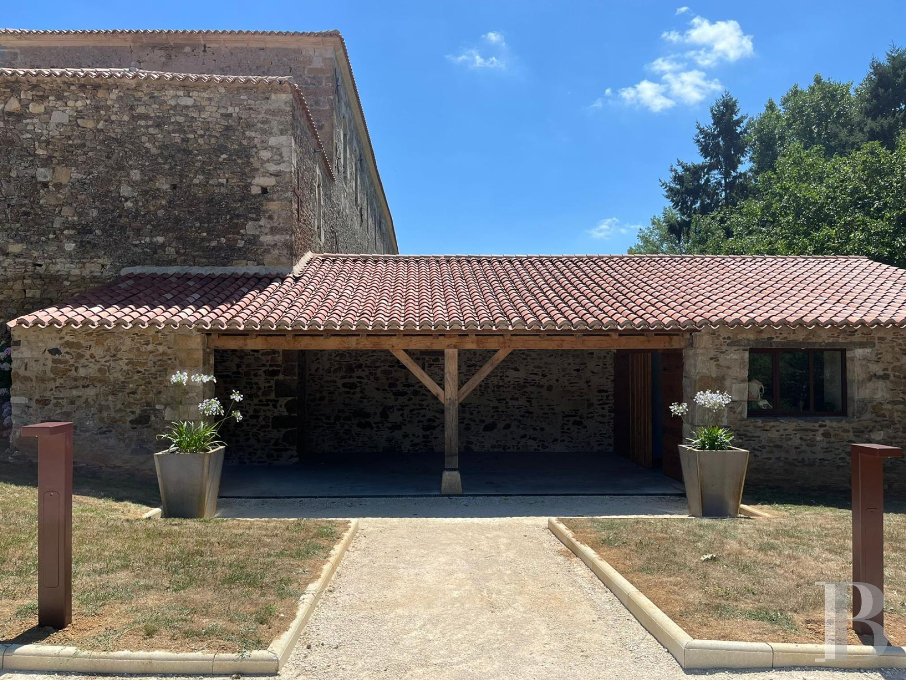 A peaceful stay in a renovated former Cistercian abbey in Vendée, not far from La Roche-sur-Yon - photo  n°8